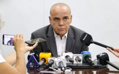 Basilio "Bachi" N��ez.