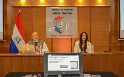 M�quinas de votaci�n electr�nica.