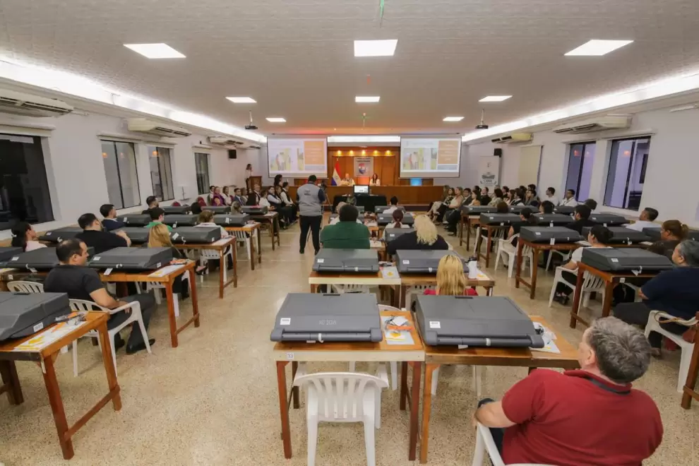 Capacitaci�n sobre uso de m�quinas de votaci�n electr�nica.