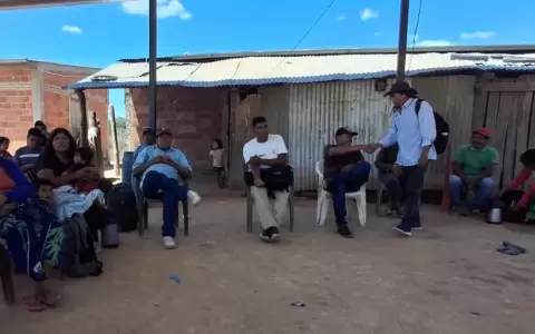 Comunidades Ayoreo exigen la renuncia del ministro de Emergencia, Arsenio Z�rate.