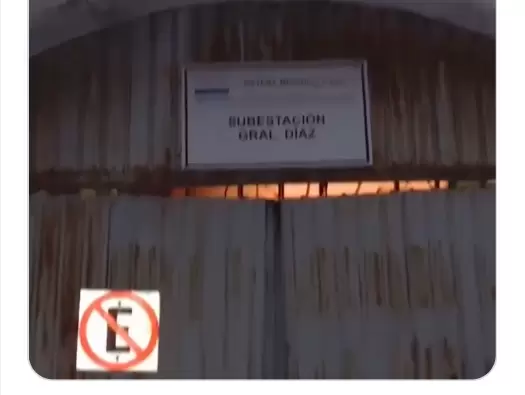 La subestaci�n el�ctrica est� ubicada frente mismo a la casa del afectado. Foto: Captura de pantalla.
