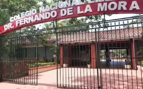 Colegio Dr. Fernando de la Mora.