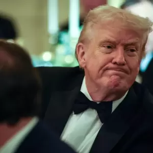 Trump acusa a Irán de violar la tregua a horas de su vencimiento