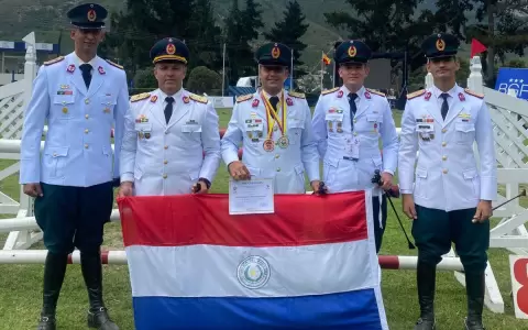Plata paraguaya en Ecuador