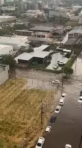Inundaciones a ra�z de la breve e intensa lluvia. Foto: Captura de pantalla.