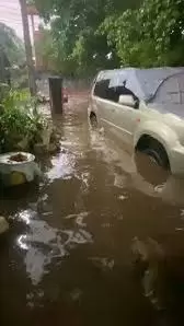 Inundaciones a ra�z de la breve e intensa lluvia. Foto: Captura de pantalla.
