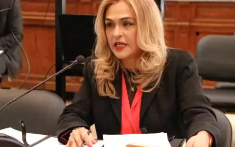 Fiscal Stella Mary Cano presenta renuncia en medio de proceso ante el Jurado de Enjuiciamiento