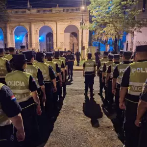 Refuerzan seguridad y actividad comercial ante movilización de docentes frente al Congreso