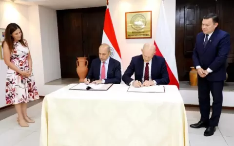 Ambas partes destacaron la hist�rica relaci�n de amistad entre Paraguay y Polonia.