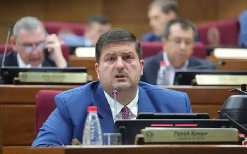Patrick Kemper, senador.
