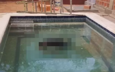 Alba�il se ahog� tras caer a una piscina.