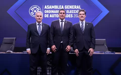 Javier D�az de Vivar (izquierda), Robert Harrison (centro) y �scar Zaputovich (derecha).