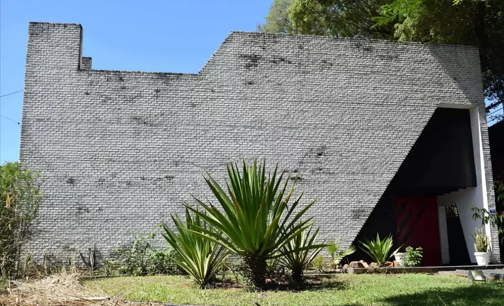 Vivienda Gill II, Asunci�n, 1973. Fuente: 2do Concurso Internacional de Fotograf�a "Nuestras Arquitectas", 2021, Marli Delgado