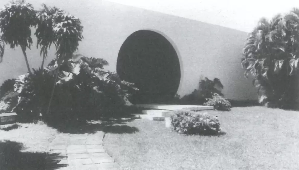 Vivienda Chase - L�pez Moreira, Asunci�n, 1974. Fuente: Colombino. Resumen de Arquitectura. Cortes�a