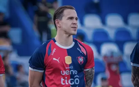 Robert Piris da Motta estar� 1 mes fuera de las canchas