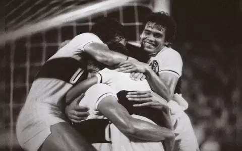 La noche del vendaval franjeado para otra estrella internacional en la vitrina de Olimpia