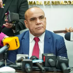 Bachi se despega del caso Chaque�ito, niega audios y exige su renuncia