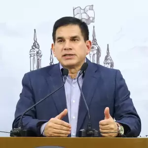 Senado convoca al titular del MUVH ante escándalo de departamentos "sociales"