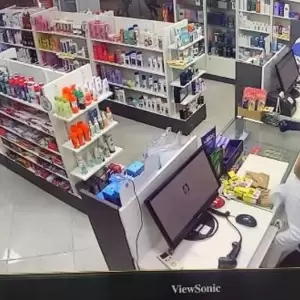 Violento asalto en Luque: Delincuente agredió a mujer trabajadora y se llevó Gs 450.000