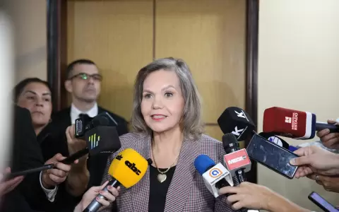 Lilian Samaniego.