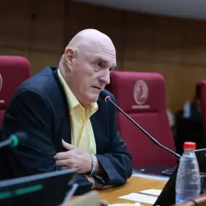 Senador Kobylanski denuncia falta de transparencia del Gobierno en negociaciones sobre el Anexo C de Itaip�