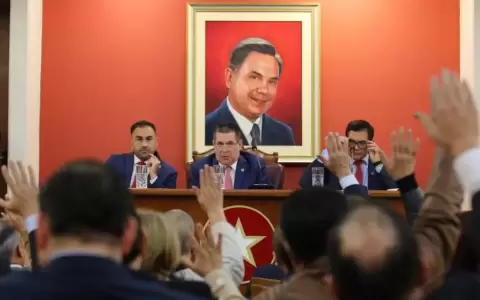 Oficialismo busca recomponerse entre rumores de grietas