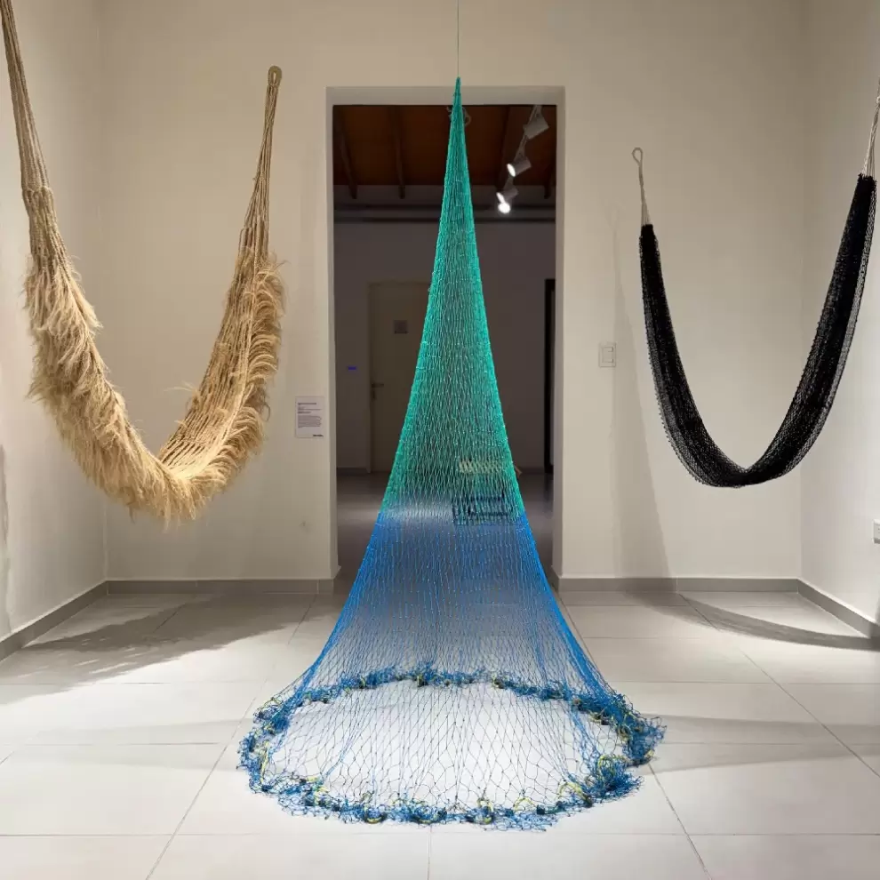 Textiles de la muestra "Tejer mundo, tramar paisaje".