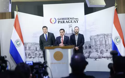 Canciller Rub�n Ram�rez Lezcano y otras autoridades.