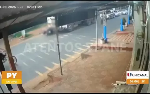 Padre e hijo de 4 a�os fallecen tras choque entre motocicleta y cami�n en Capiat�