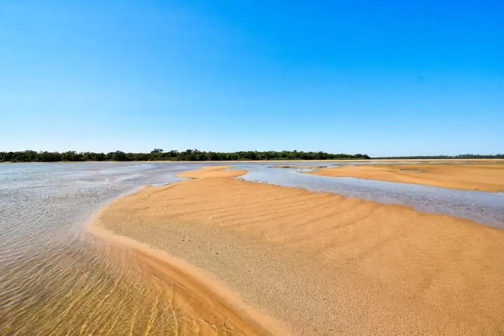 Playa Boca Guasu en Cerrito, departamento de Ñeembucú, un popular destino turístico en Paraguay. Foto: Gentileza.