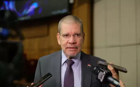 Antonio Barrios, senador y m�dico de profesi�n.