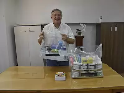 Ministro de Educación, Luis Ramírez, afirma que los kits se entregarán en su totalidad después de Semana Santa 2026. Foto: Gentileza.