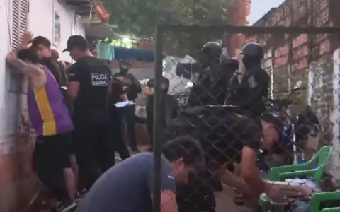 Allanamiento e incautaci�n de drogas en �emby.