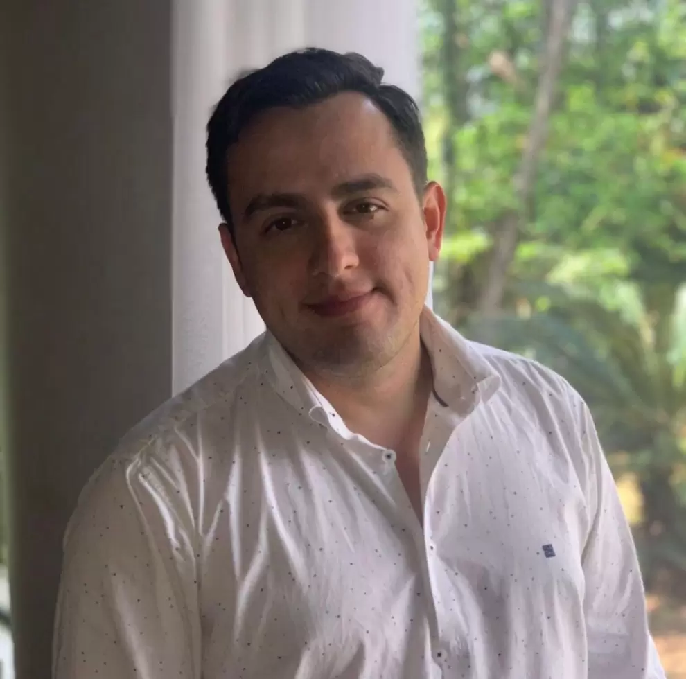 Fonoaudi�logo, Pablo Vourliotis.
VPS Laboratorio de Identificaci�n humana forense: voz, habla, lenguaje y face.