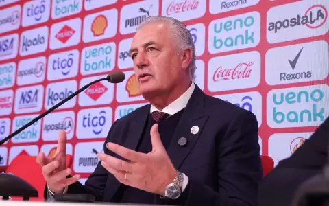 Gustavo Alfaro.