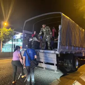 Ciudadanía sufre falta de transporte