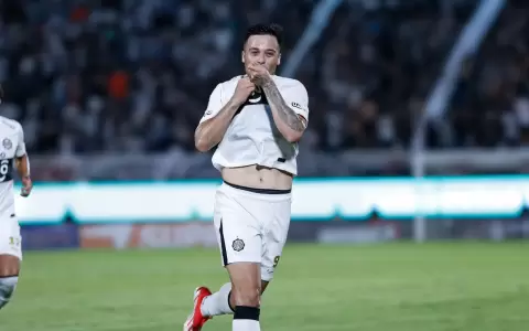 Hugo Sandoval, autor de uno de los tantos en la victoria de Olimpia sobre Sportivo 2 de Mayo.