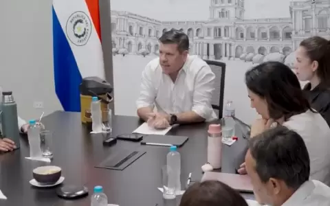 Reuni�n en Mburuvicha R�ga para coordinar transporte p�blico, sin la presencia de Pe�a.