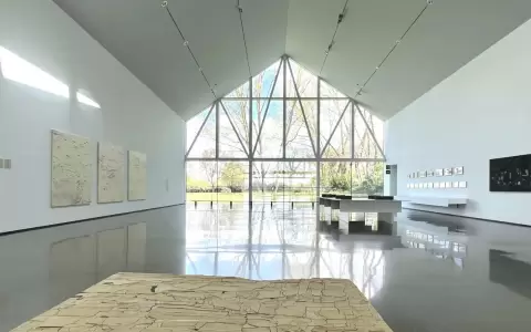 Centro de Arte Fundaci�n Mar�a Jos� Jove.