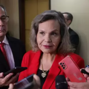 Lilian Samaniego no le quiere "ni un minuto m�s" a Chaque�ito en el Senado