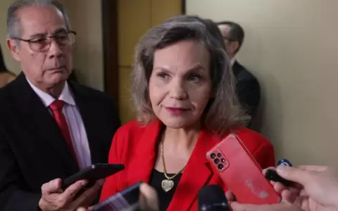 Lilian Samaniego.