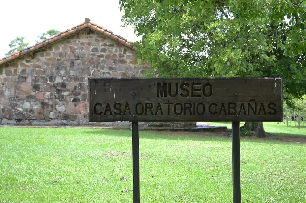 Casa Oratorio Caba�as en Caapuc�.