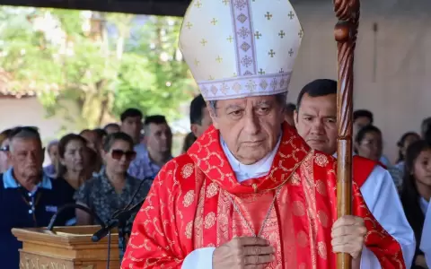 Monse�or Ricardo Valenzuela, obispo de la di�cesis de Caacup�.