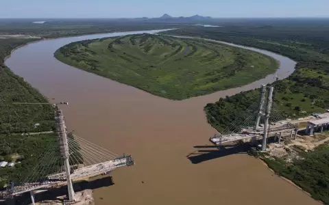 Puente de la Bioce�nica entre Paraguay y Brasil.