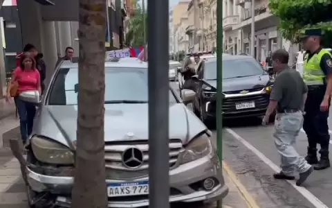 Ins�lito accidente en el centro de Asunci�n deja a una mujer herida
