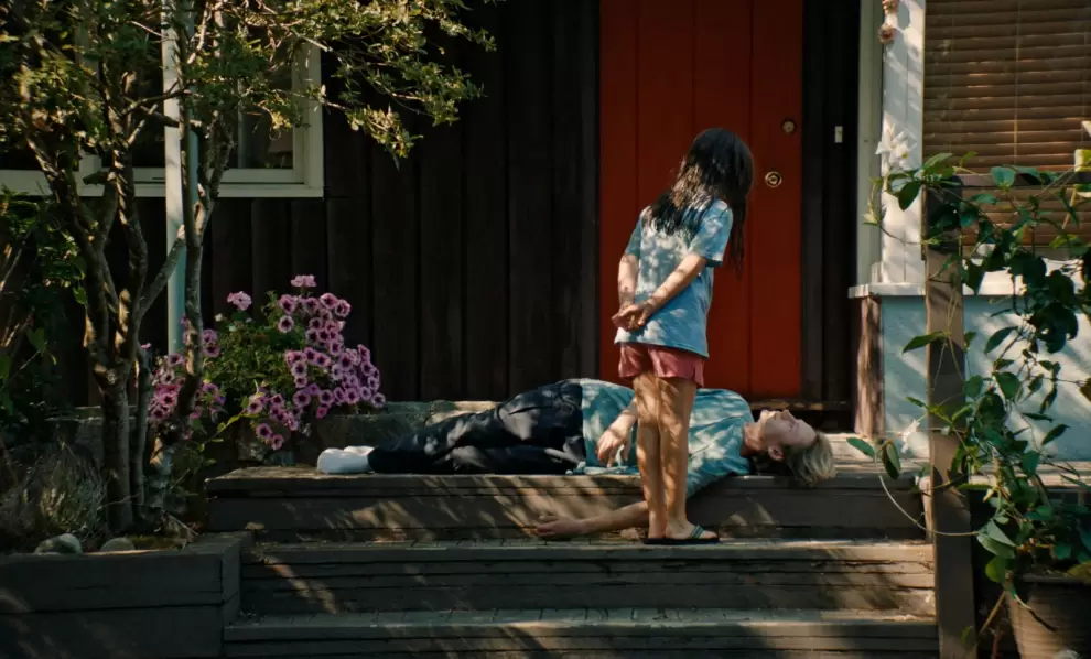 Escena de "Blue Heron", de Sophy Romvari. Fotograma