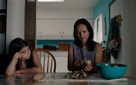 Escena de "Blue Heron", �pera prima de Sophy Romvari.