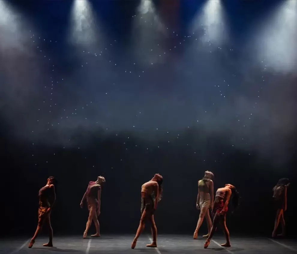 Puesta en escena de "Emimbi". (Foto: ig Emimbi)