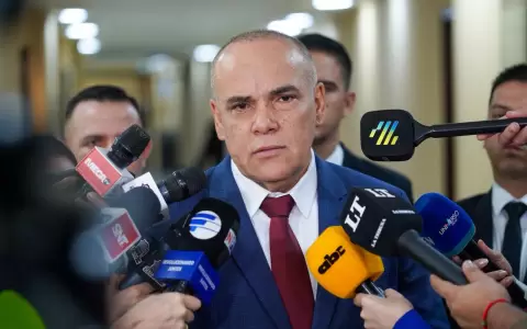 Basilio "Bachi" N��ez.