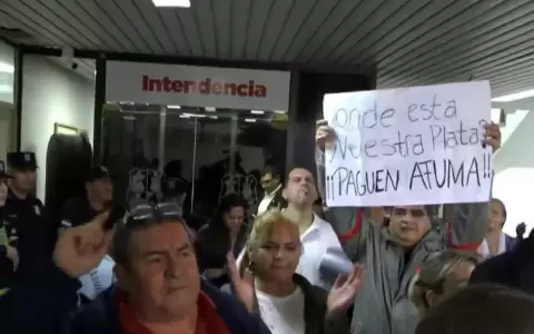 Funcionarios municipales de Asunci�n denuncian la falta de env�o de m�s de G. 6.000 millones